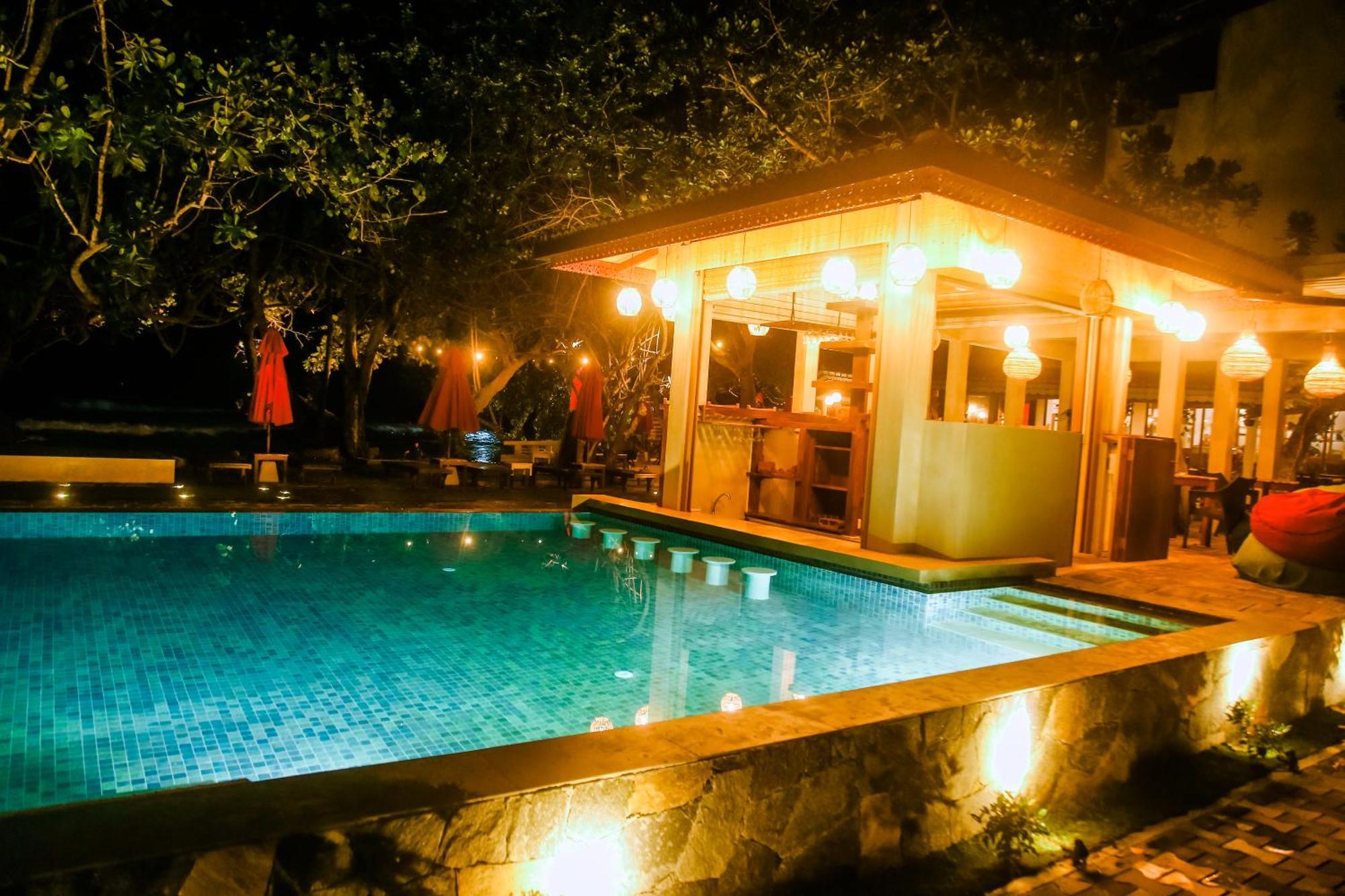 Surf Sea Breeze Hotel Мириса Екстериор снимка