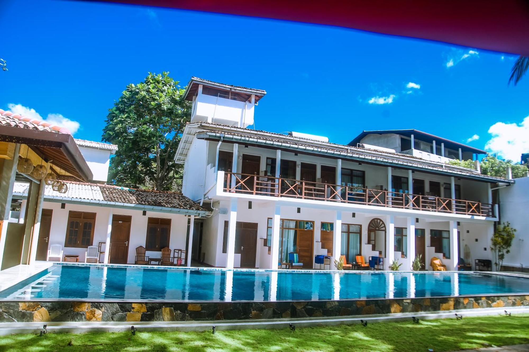 Surf Sea Breeze Hotel Мириса Екстериор снимка