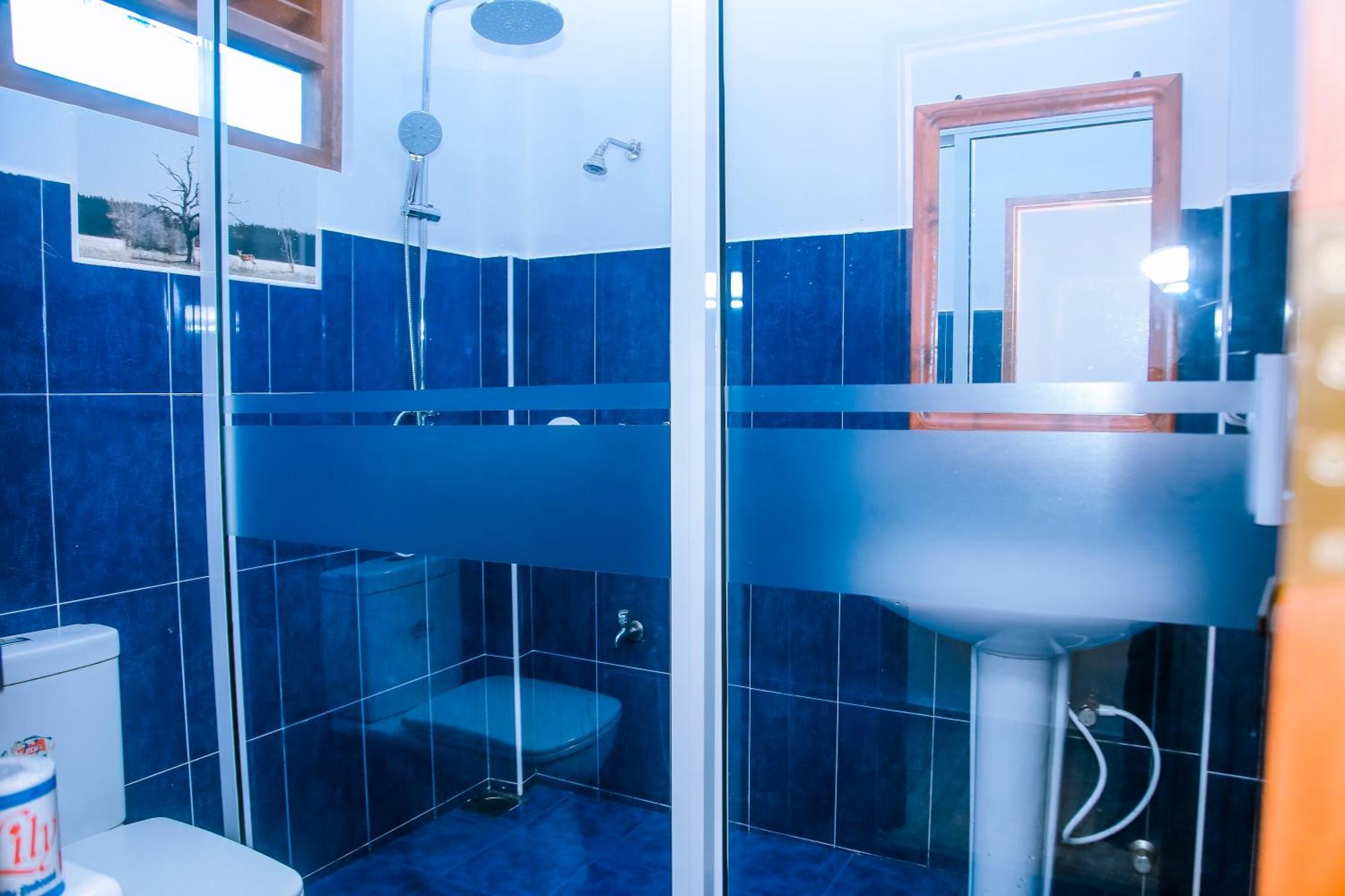 Surf Sea Breeze Hotel Мириса Екстериор снимка